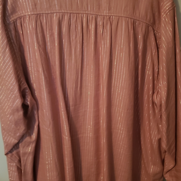 Light top - Picture 2 of 3